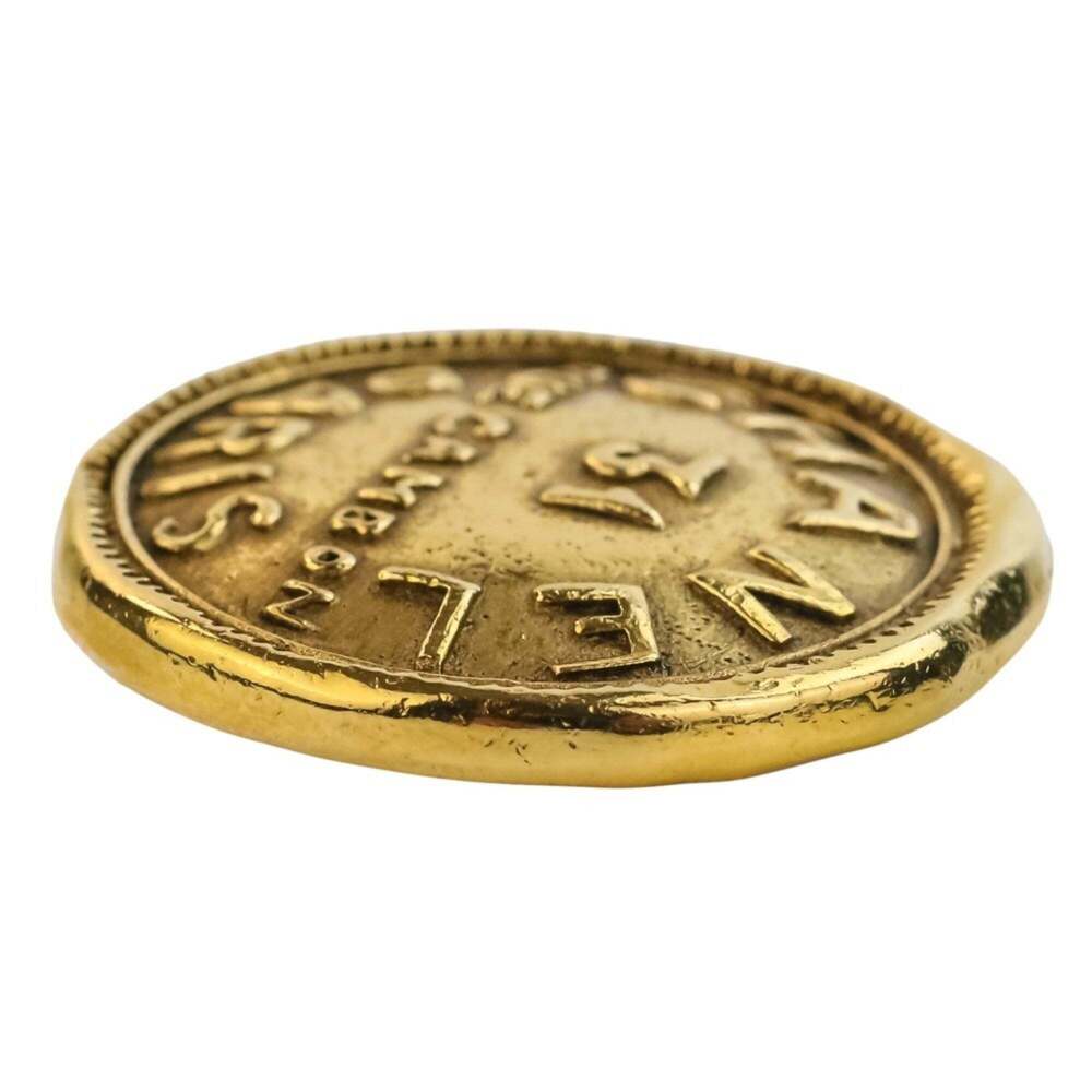 CHANEL Authentic Vintage Gold Brooch - Picture 6 of 16